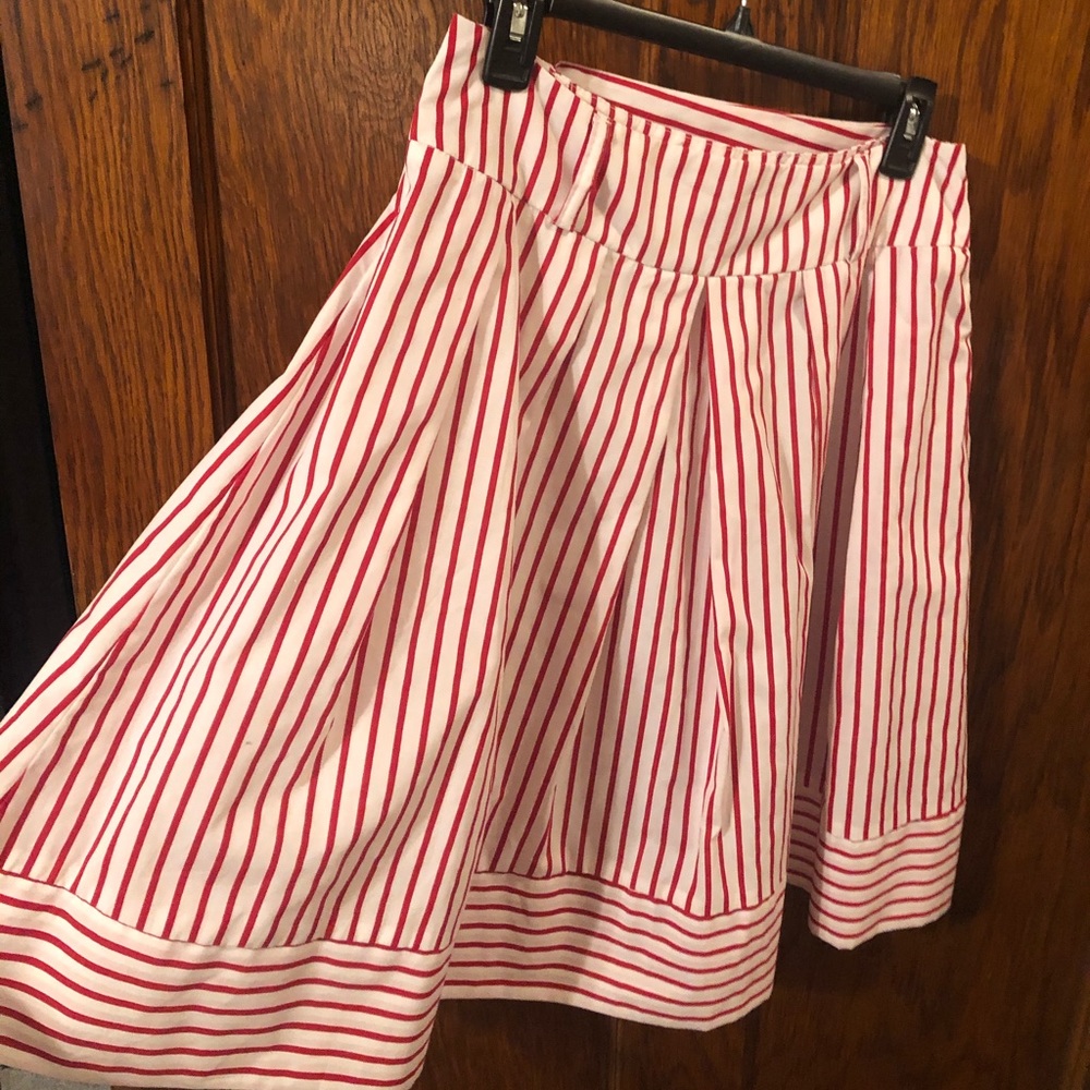 Rockabilly style, box pleat, circle skirt w/ belt